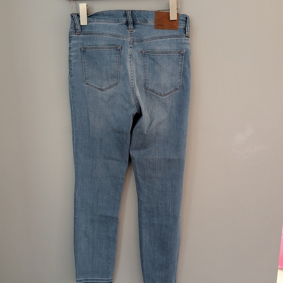 2/$20 J crew lookout high rise skinny crop - Picture 3 of 3